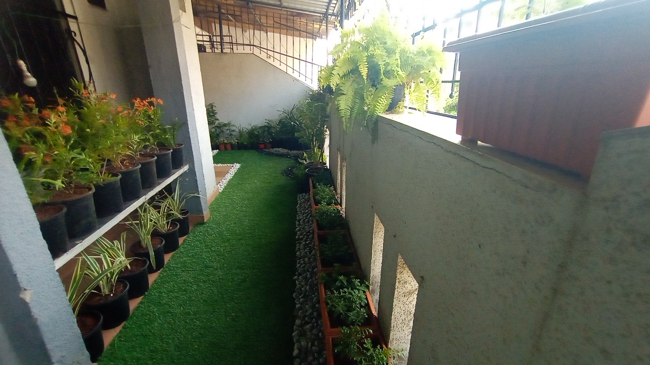 module: a; 
hw-remosaic: 0; 
touch: (-1.0, -1.0); 
modeInfo: ; 
sceneMode: Auto; 
cct_value: 0; 
AI_Scene: (-1, -1); 
aec_lux: 71.0; 
hist255: 0.0; 
hist252~255: 0.0; 
hist0~25: 0.0;